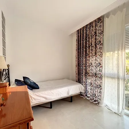 Urban Sunshine Apartment Estepona